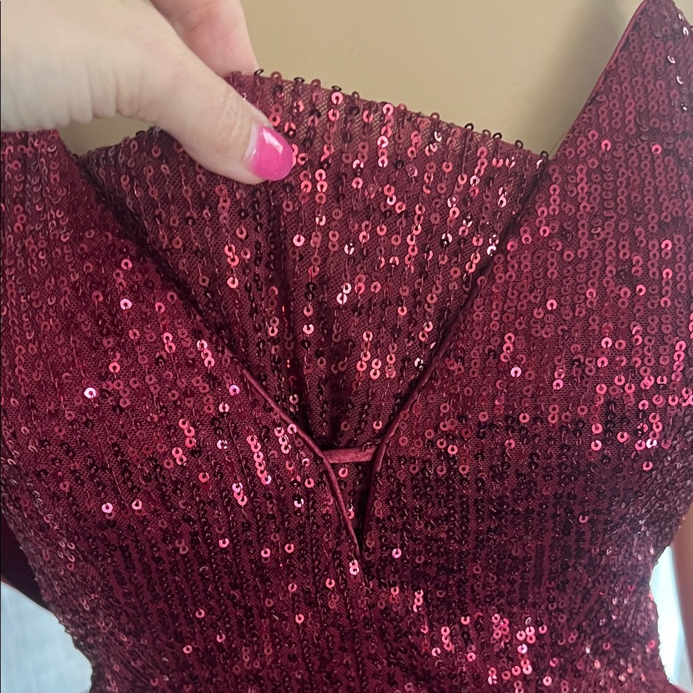 Elegant Burgundy Sequin Gown - Picture 8 of 9